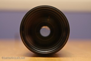 small aperture (large f-number)