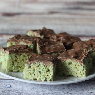 Mint Chocolate rice krispie treats may just be the perfect treat for St. Patrick's Day, but I'm not limiting this delicious and easy no-bake dessert to one week a year. You'll love this quick and easy recipe so much you'll want to make it all the time!