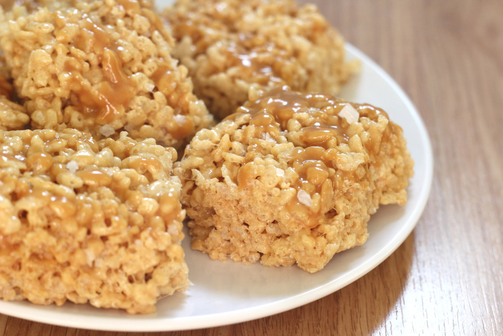 I love rice krispie treats....so for a recipe to get the title of my favorite rice krispie treats ever you KNOW it's a good one. Trust me, and make these sea salt caramel rice krispie treats recipe today!