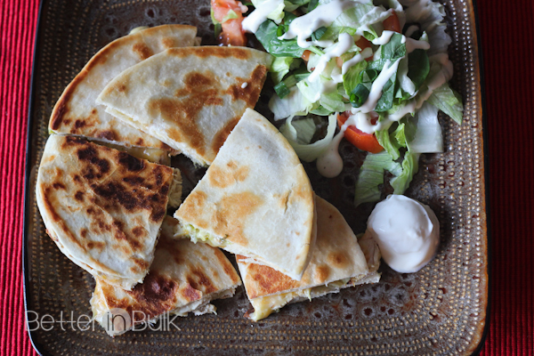 Chicken Quesadillas with Hatch Chile Cheese Sauce #15MinuteSuppers