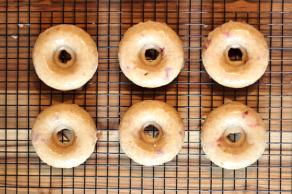 Browned butter glazed strawberry donuts recipe: These baked doughnuts are a yummy breakfast that kids and adults will love to share!