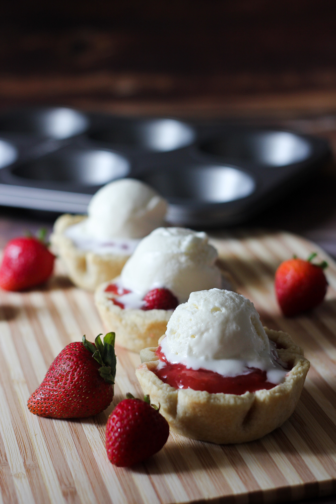 strawberry mini pies