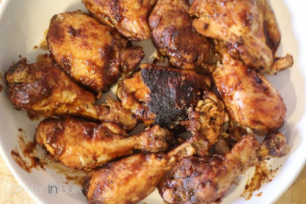 The BEST slow cooker BBQ chicken recipe - You've got to check out this one simple tip that will take your crockpot chicken drumsticks from good to can't get enough of them AMAZING.