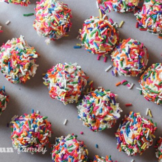 Zoomberry cake balls recipe inspired by Disney's Star Darlings series from Food Fun Family