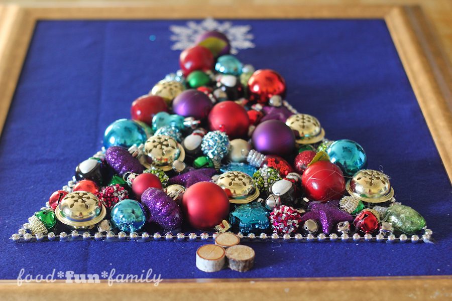 The Ornament Tree - an easy Christmas Craft Wall Hanging