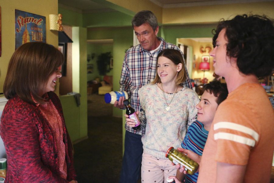 THE MIDDLE - "The Core Group" (ABC/Michael Ansell) PATRICIA HEATON, NEIL FLYNN, EDEN SHER, ATTICUS SHAFFER, CHARLIE MCDERMOTT