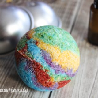 DIY rainbow bath bombs from Food Fun Family