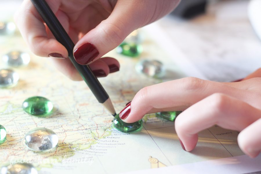 How to make a St. Patrick's Day glass map necklace from Food Fun Family