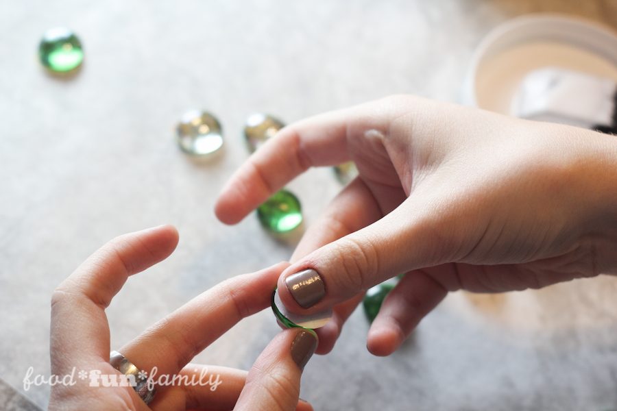 How to make a St. Patrick's Day glass map necklace from Food Fun Family